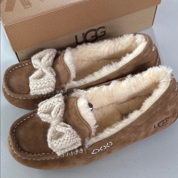 UGG Chestnut Ansley Knit Bow Moccasin Slippers - Picture 7 of 12